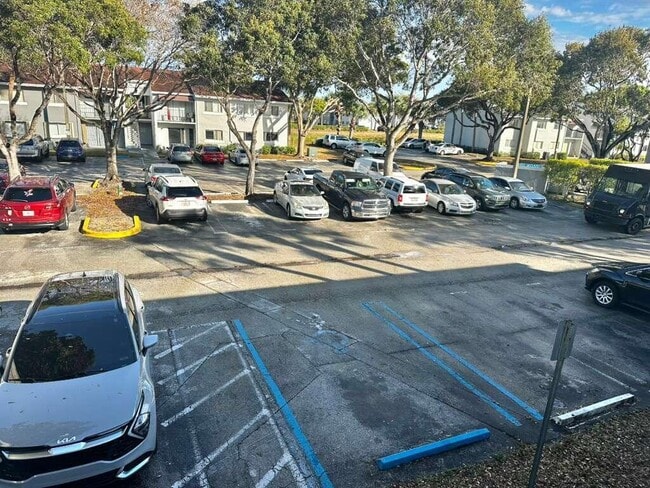 Photo - 1201 Lake Victoria Dr Unidad P