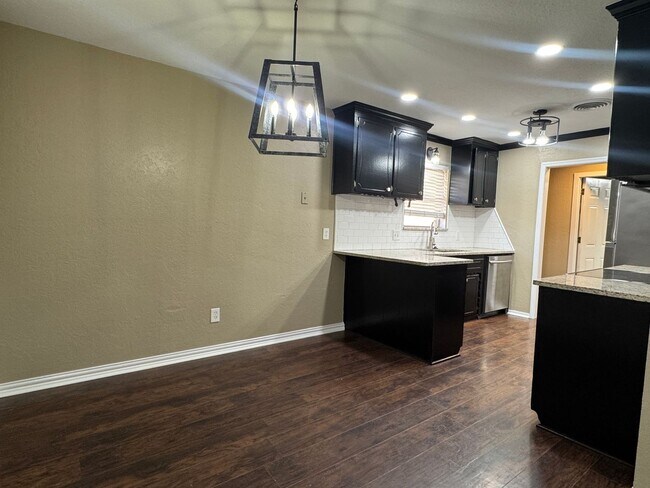 Photo - 117 SW 68th St