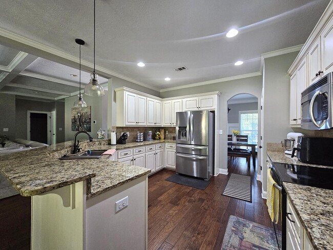 Photo - 821 Herrington Dr