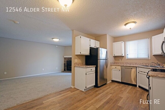 Photo - 12546 Alder St NW