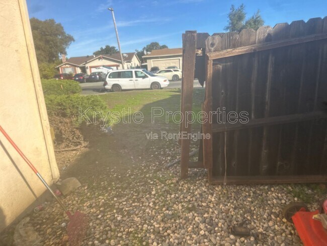 Photo - 405 Whitney Ave