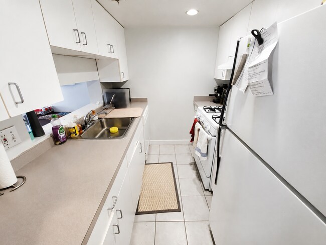Photo - 1661-1663 Washington St. Unit 205 Unidad 205