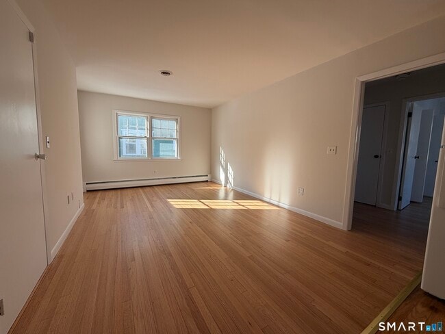 Photo - 130 Rock Spring Rd Unidad #4