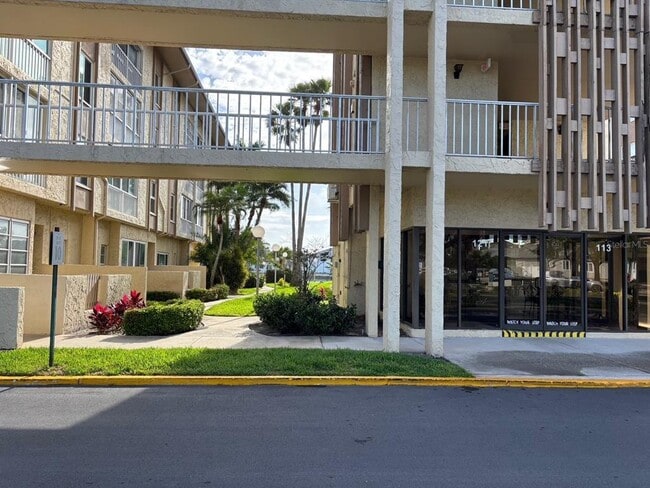 Building Photo - 121 Island Way Unit 331