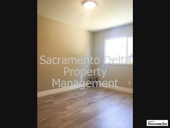 Photo - Charming 3 Bedroom 2 Bath Home in Rosemont