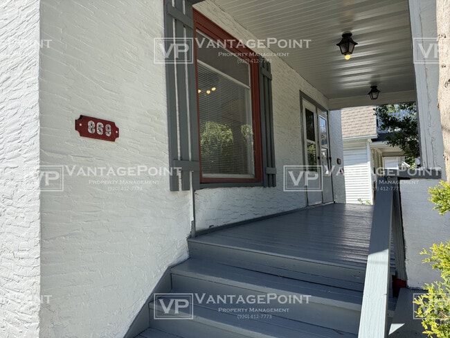 869 Division St Unit 869