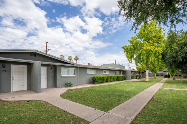 Photo - Oasis Apartments