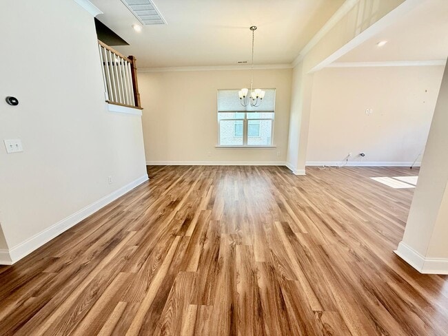 Photo - 127 Heathbrook Ln