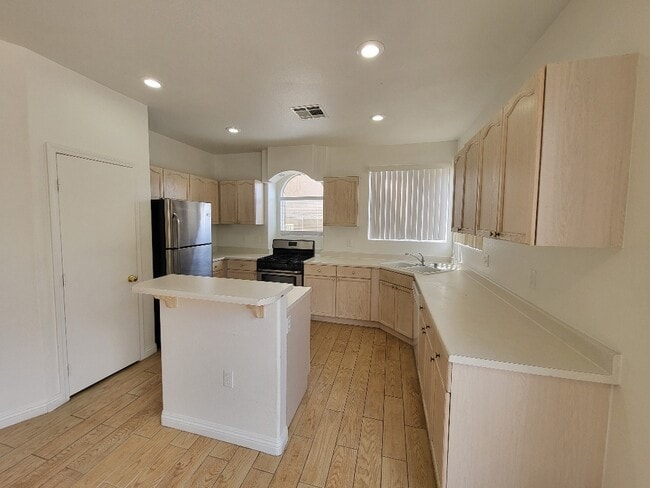180 Hickory Heights Ave