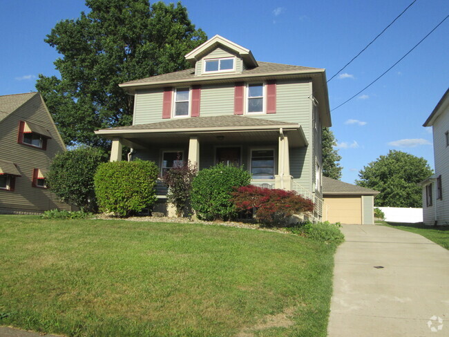 Building Photo - 853 Lawrence Ave Rental