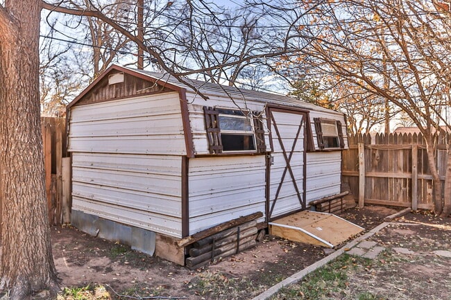 Photo - 4701 45th St