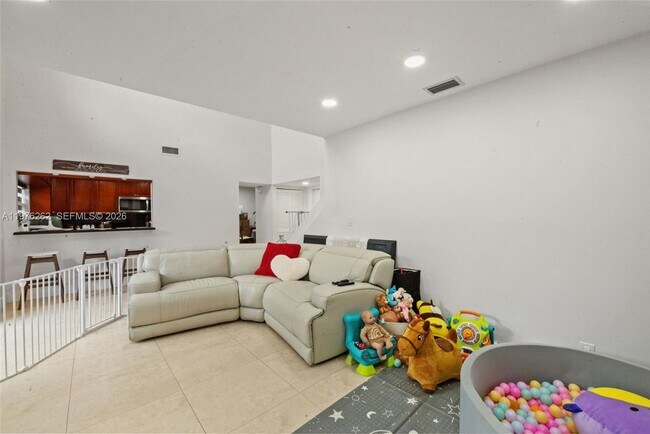 Photo - 6523 NW 170th Ln