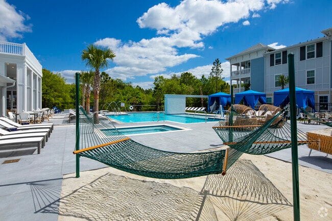 Hammocks 2300 Laurel Rd E North Venice, FL