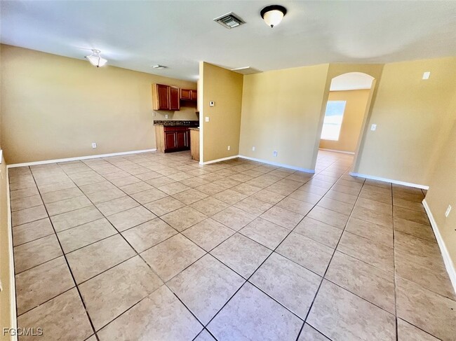Photo - 1104 Bermar St