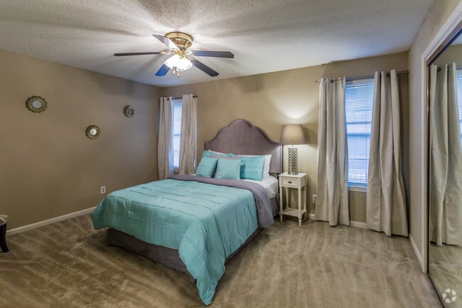 2HAB, 2.5BA - 1470 ft² - Habitación principal - MONTICELLO APTS