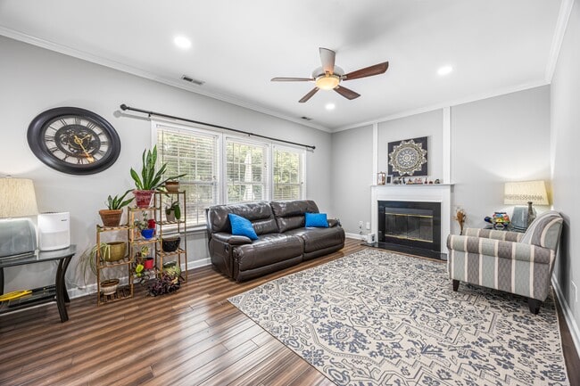 Photo - 1903 Dundalk Rd