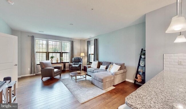 Photo - 7075 Darbey Knoll Dr