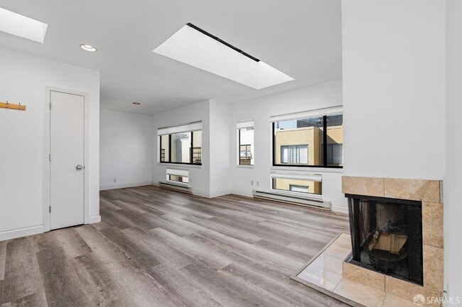 Photo - 444 Francisco St