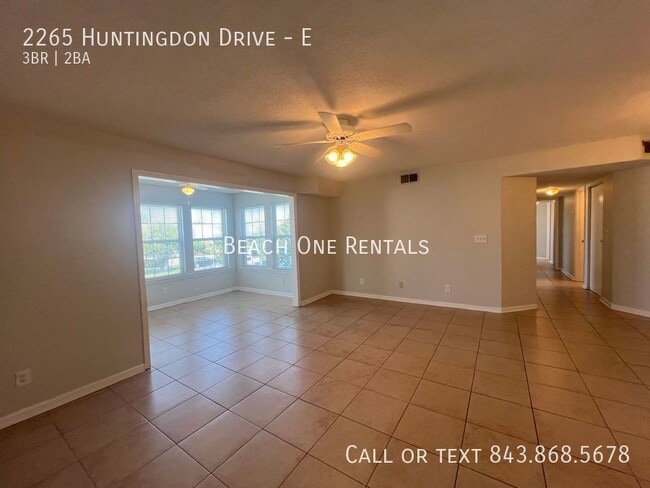 Photo - 2265 Huntingdon Dr