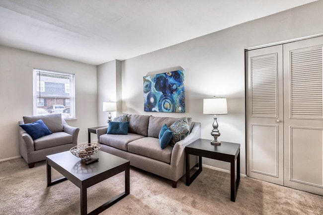 Photo - Misty Pines Apartments