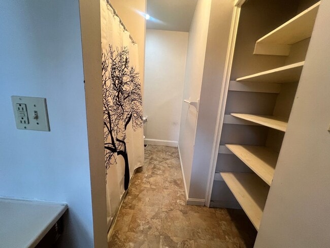 Photo - 2-bedroom, 1.5-bathroom home located in th...