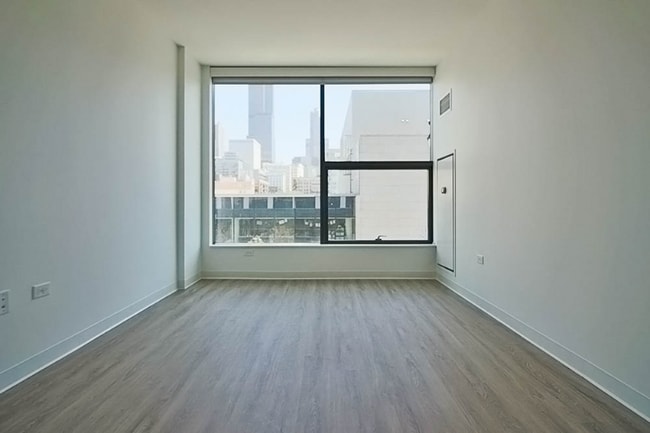 Photo - 840 W Van Buren St