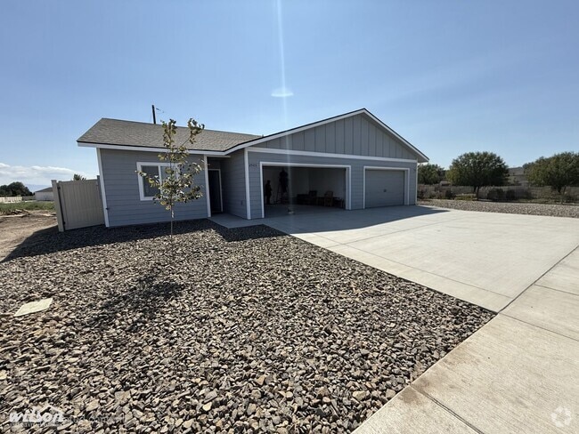Building Photo - 2503-2505 S 47th Ave Rental