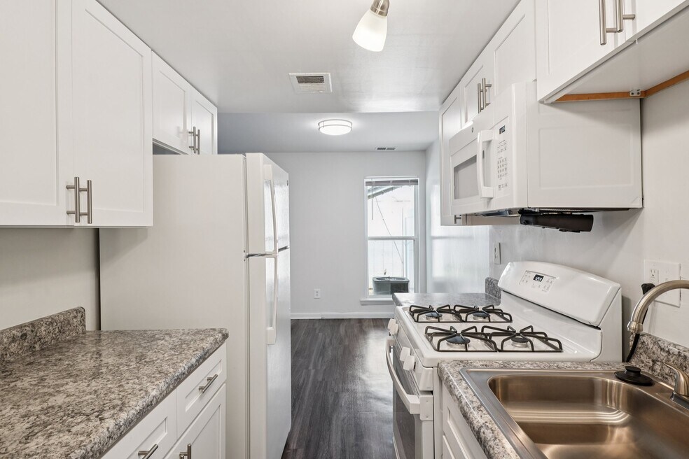 Townhouses of White Oak