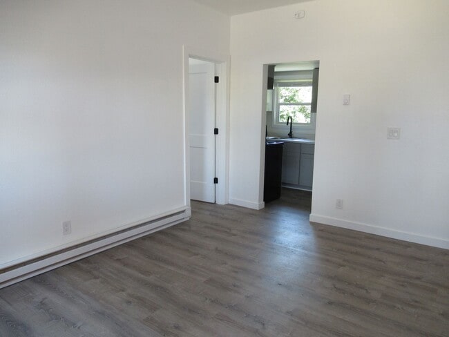 Photo - Total Remodeled One Bedroom Unit C
