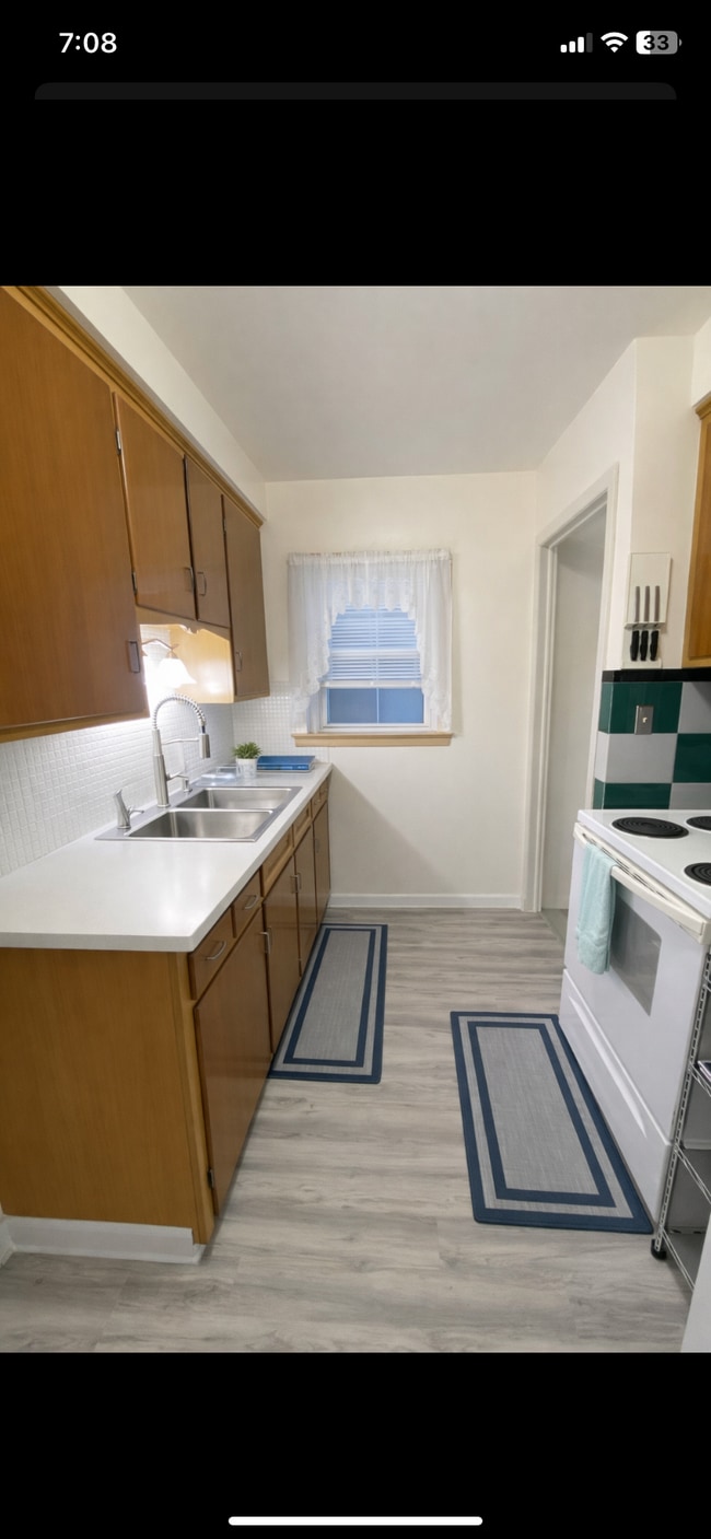 Kitchen. - 6363 State Rd