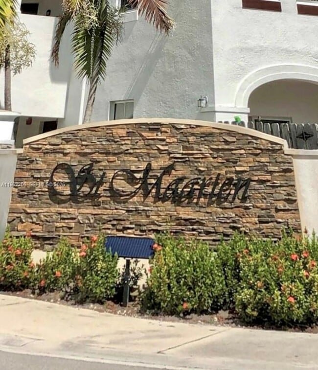 Building Photo - 8960 NW 97th Ave Unit 105