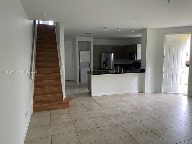 2736 SW 81st Terrace