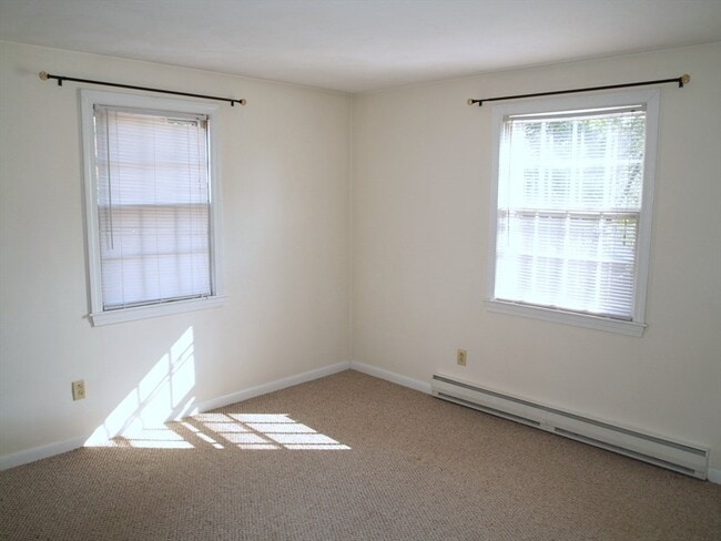 Photo - 10 Sinai Cir Unit D