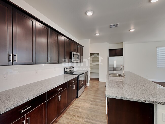 Photo - 10417 Beavertail Hill Ave