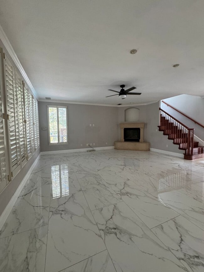 360 Allenwood Ct