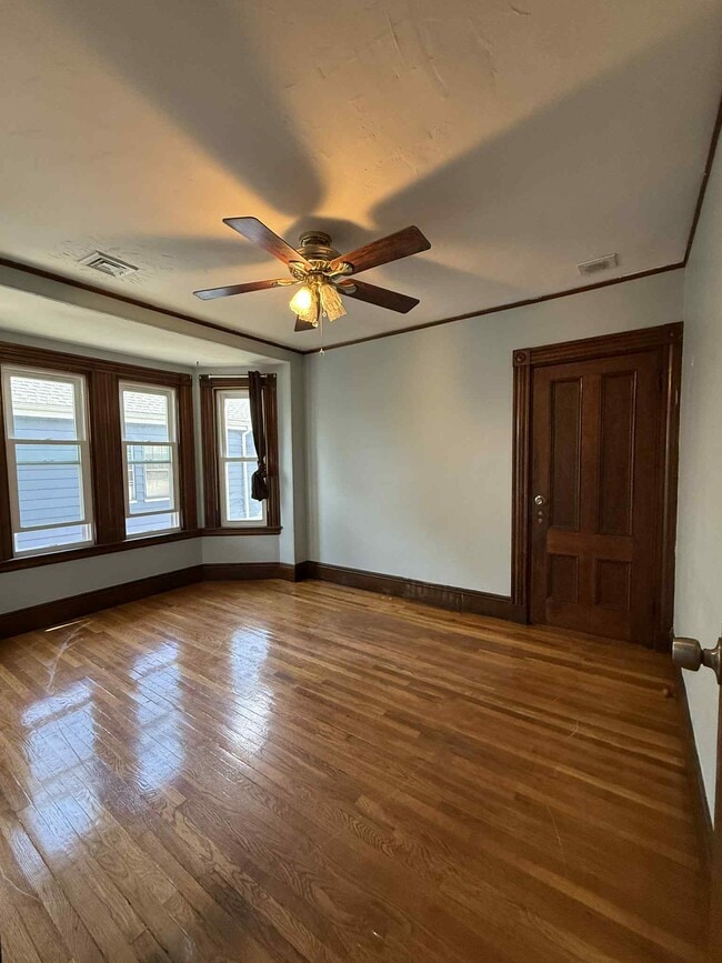 Photo - 452 Gallivan Blvd