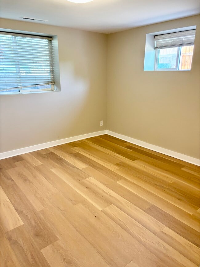 Photo - 318 S Dale Ct