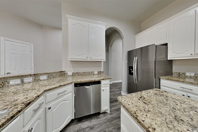 Photo - 16642 Greenbriar Point Ln