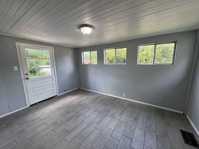 Photo - South Fountain Square 2 Bed 1.5 Bath