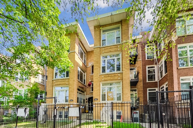 Photo - 4821 N Sawyer Ave Condo Unit 3