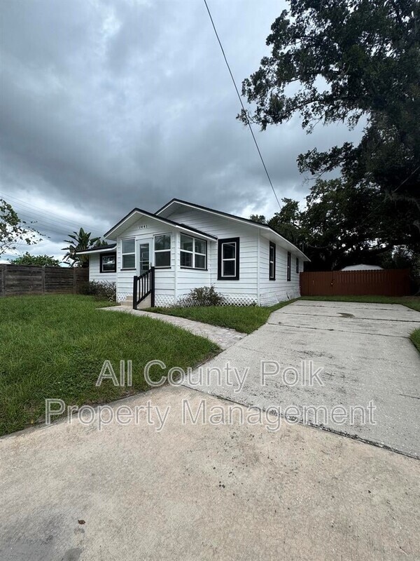 Photo - 1441 Dann St