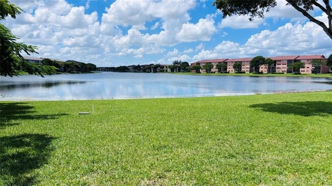 Building Photo - 13800 SW 5th Ct Unit 306 M Rental