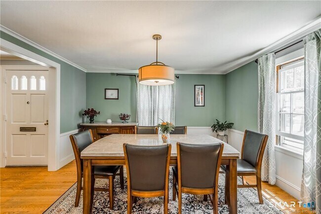 Photo - 331 Auburn Rd