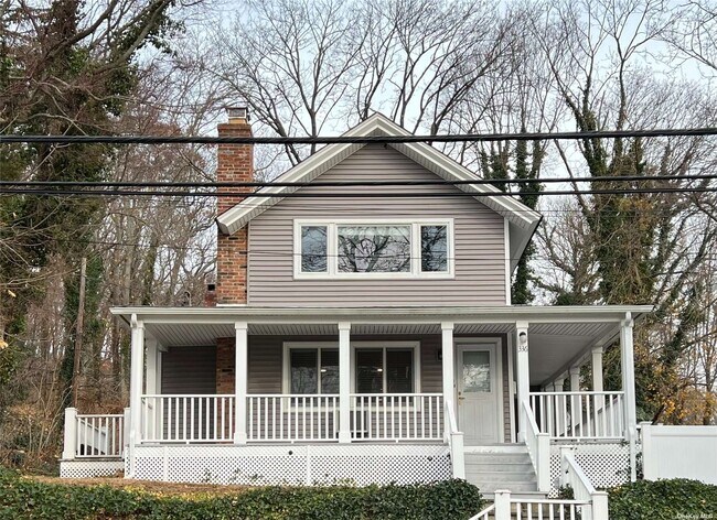 Photo - 336 Woodbine Ave House