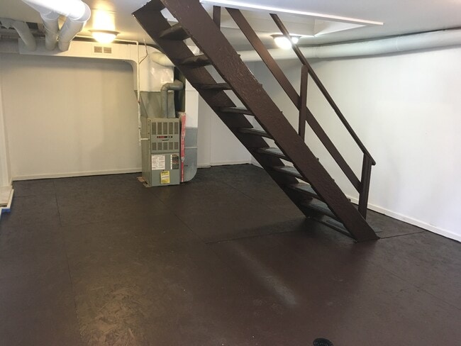 Photo - 4561 Mt Troy Rd