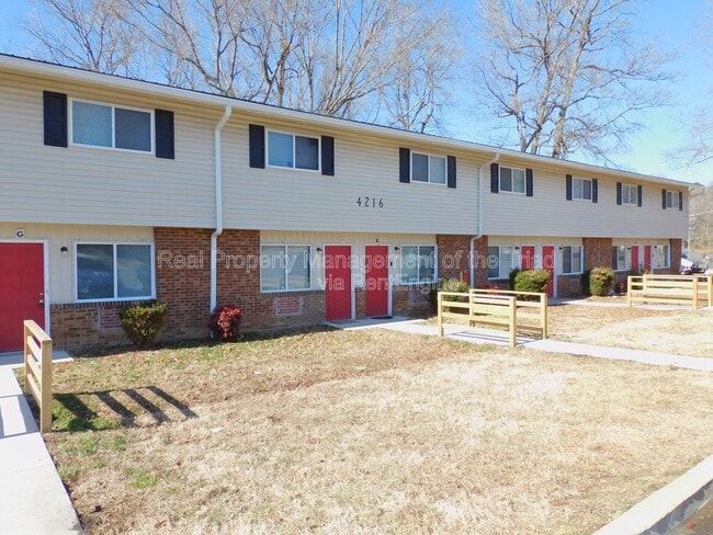 Building Photo - 4216 Parker St Unit G