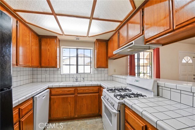 Photo - 1052 Belmont Ave Unidad A