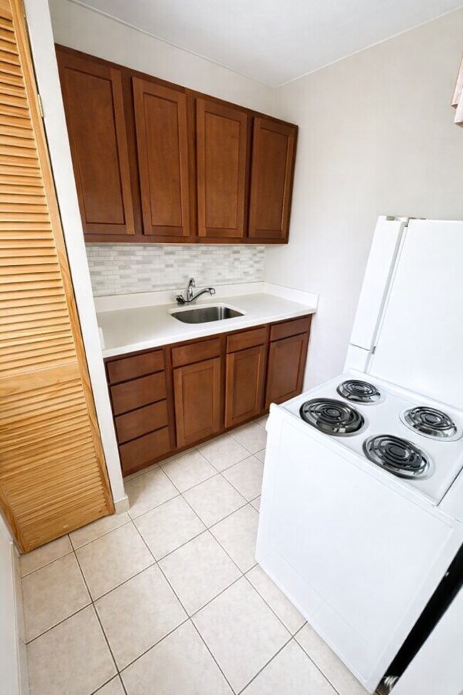 Junior 1-Bedroom