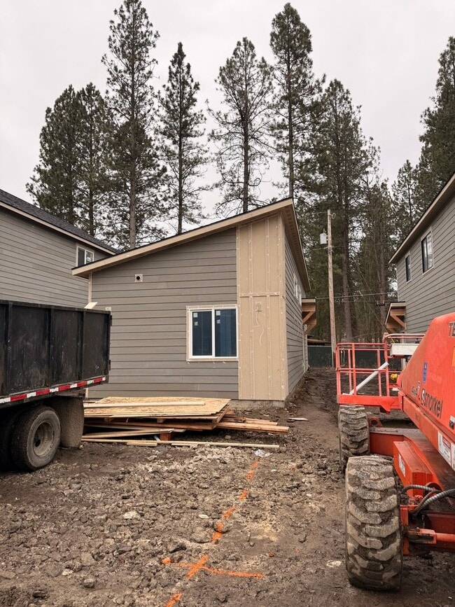 Building Photo - Home Downtown CDA!