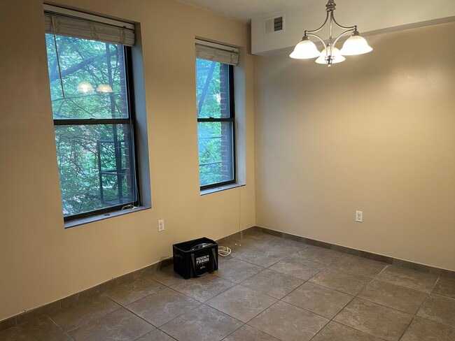 Photo - 1812 Vernon St NW Unidad 22